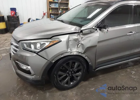 2017 Hyundai Santa Fe Sport 2.0T Ultimate z USA, uszkodzony, nr VIN 5XYZWDLA9HG457381